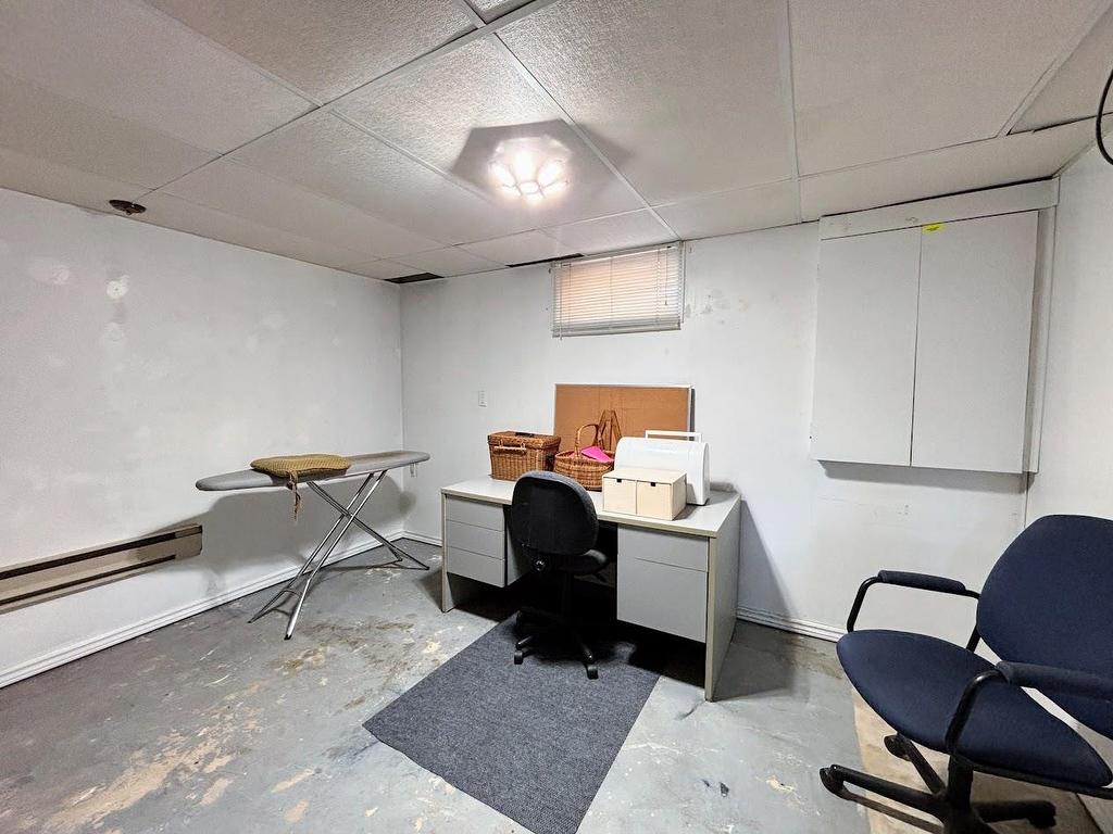 9 Swallow Drive, Manitouwadge, ON - Indoor Photo Showing Office