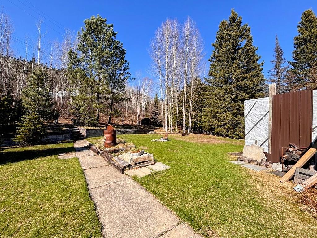 9 Swallow Drive, Manitouwadge, ON - Outdoor