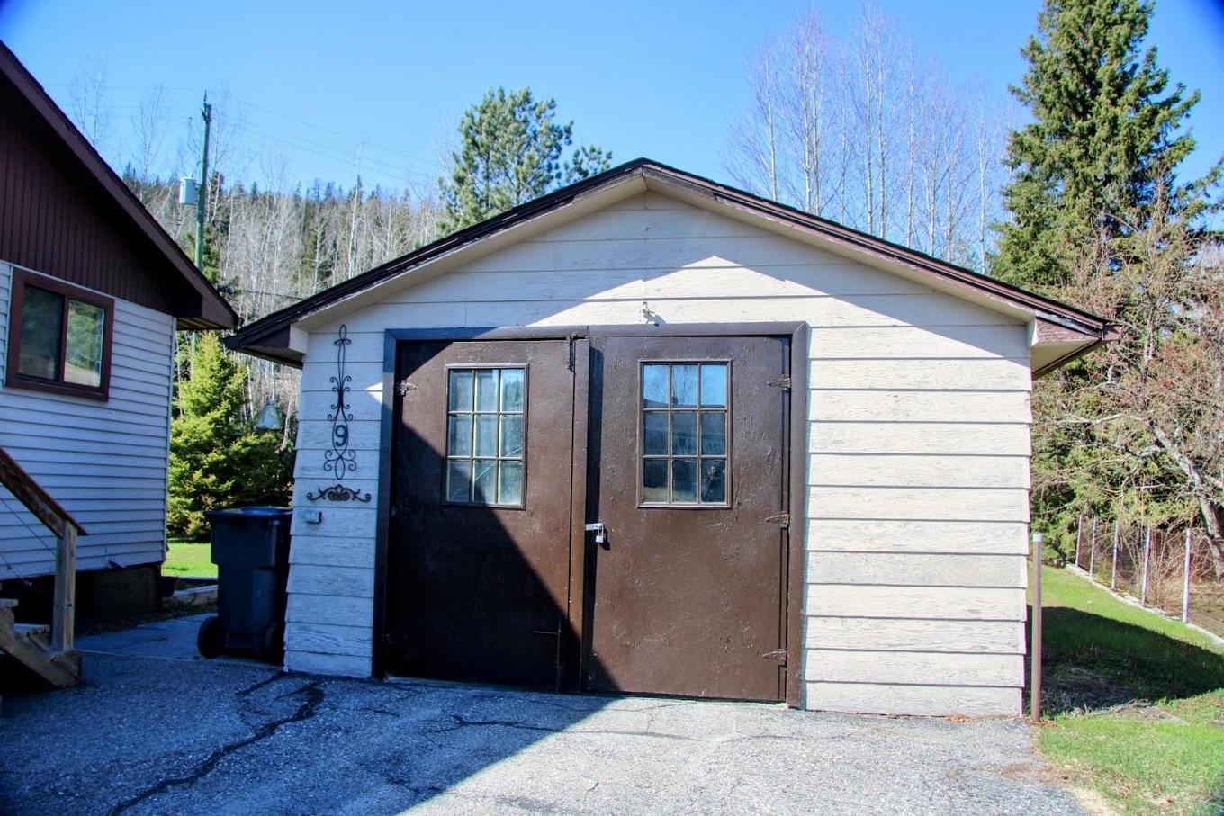 9 Swallow Drive, Manitouwadge, ON - Outdoor With Exterior