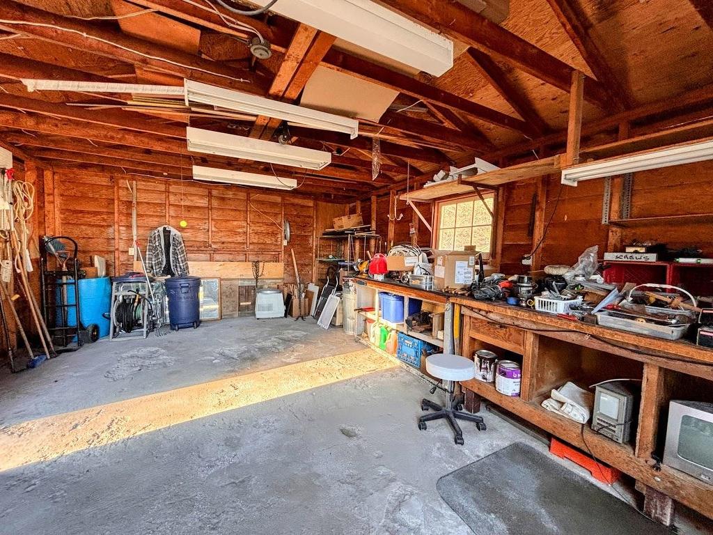 9 Swallow Drive, Manitouwadge, ON - Indoor