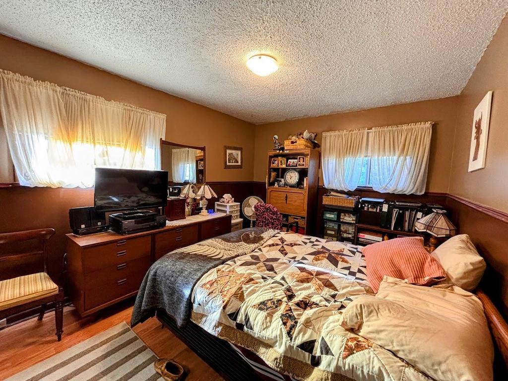 9 Swallow Drive, Manitouwadge, ON - Indoor Photo Showing Bedroom