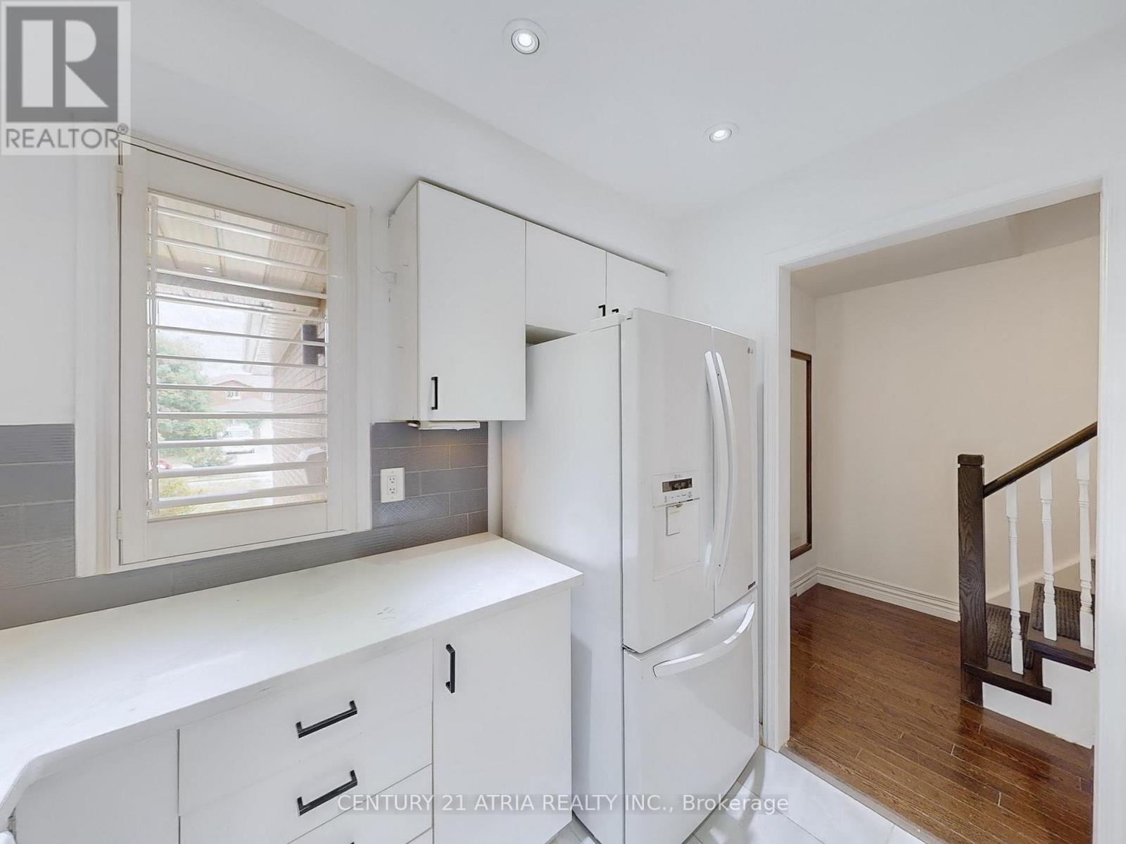 1366 Treeland Street, Burlington, ON - Indoor Photo Showing Other Room