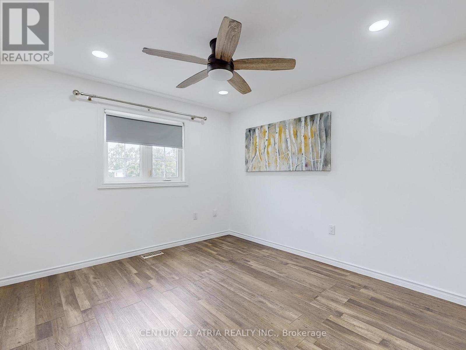 1366 Treeland Street, Burlington, ON - Indoor Photo Showing Other Room