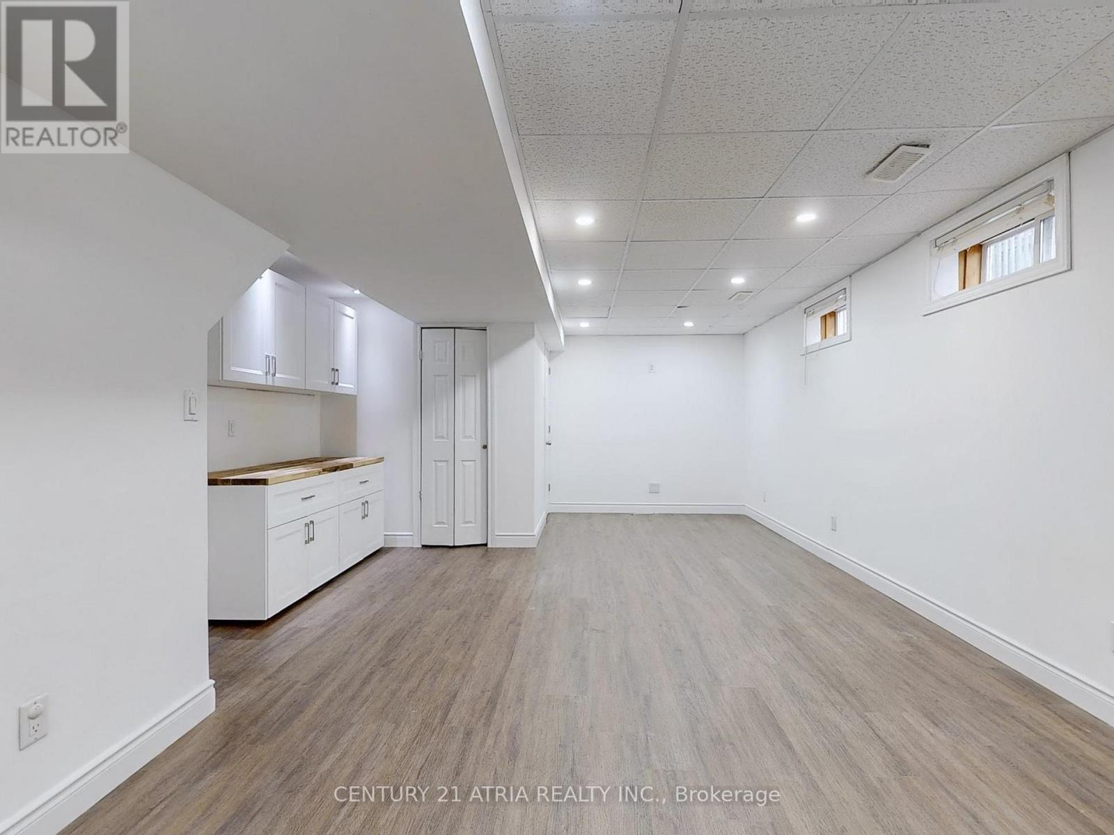 1366 Treeland Street, Burlington, ON - Indoor Photo Showing Other Room