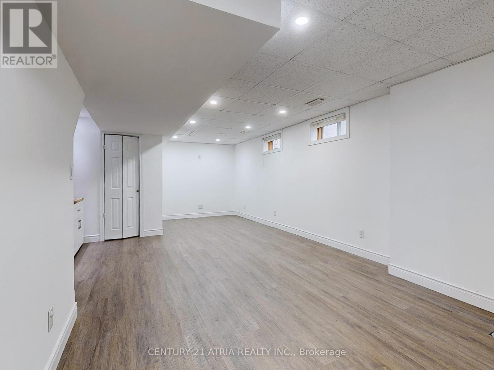 1366 Treeland Street, Burlington, ON - Indoor Photo Showing Other Room