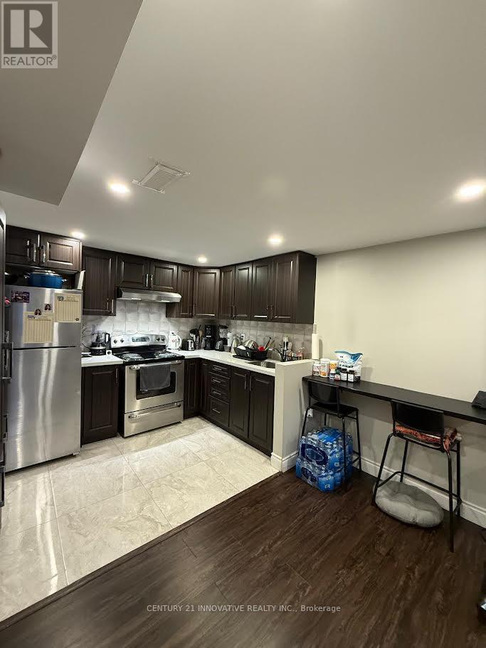 6197 Duford Drive, Mississauga, ON - Indoor Photo Showing Kitchen