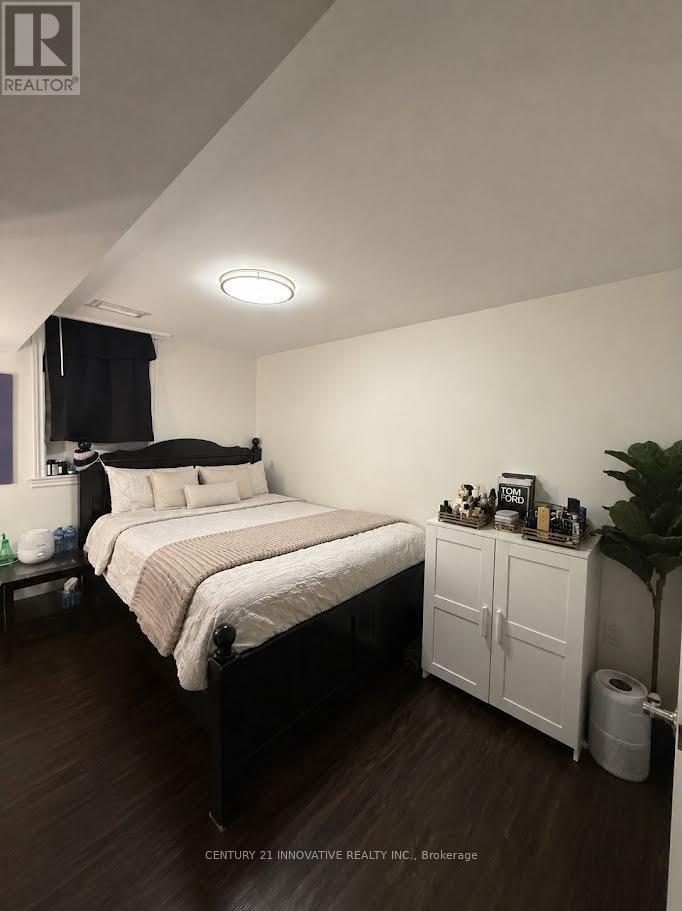 6197 Duford Drive, Mississauga, ON - Indoor Photo Showing Bedroom