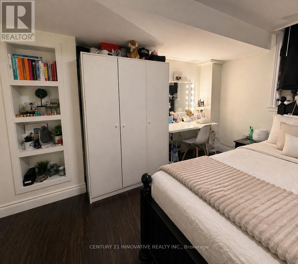 6197 Duford Drive, Mississauga, ON - Indoor Photo Showing Bedroom