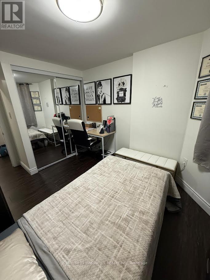 6197 Duford Drive, Mississauga, ON - Indoor Photo Showing Bedroom