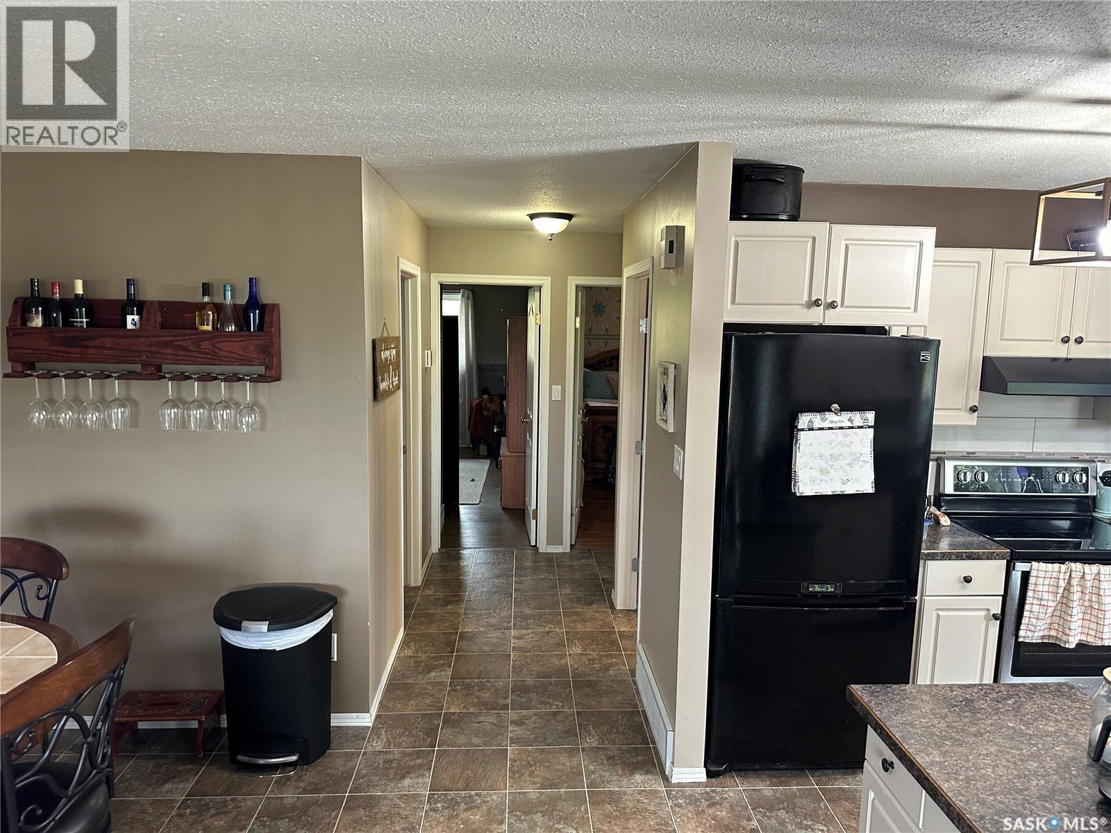 228 6Th Avenue N, Big River, SK - Indoor Photo Showing Kitchen