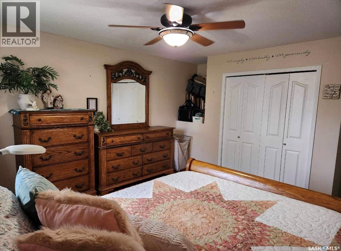 228 6Th Avenue N, Big River, SK - Indoor Photo Showing Bedroom