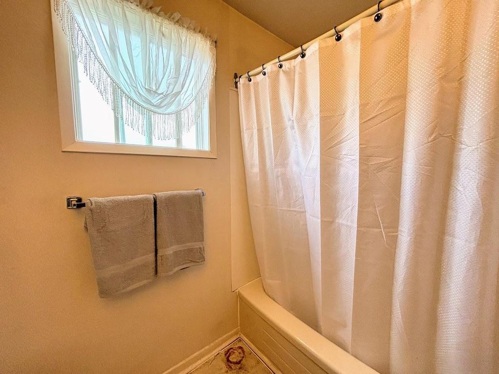 80 Matachewan Road, Manitouwadge, ON - Indoor Photo Showing Bathroom