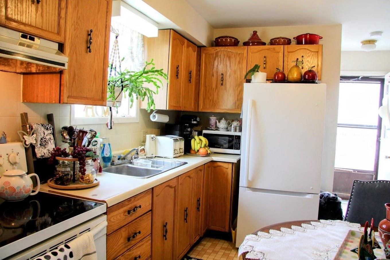 80 Matachewan Road, Manitouwadge, ON - Indoor Photo Showing Kitchen With Double Sink