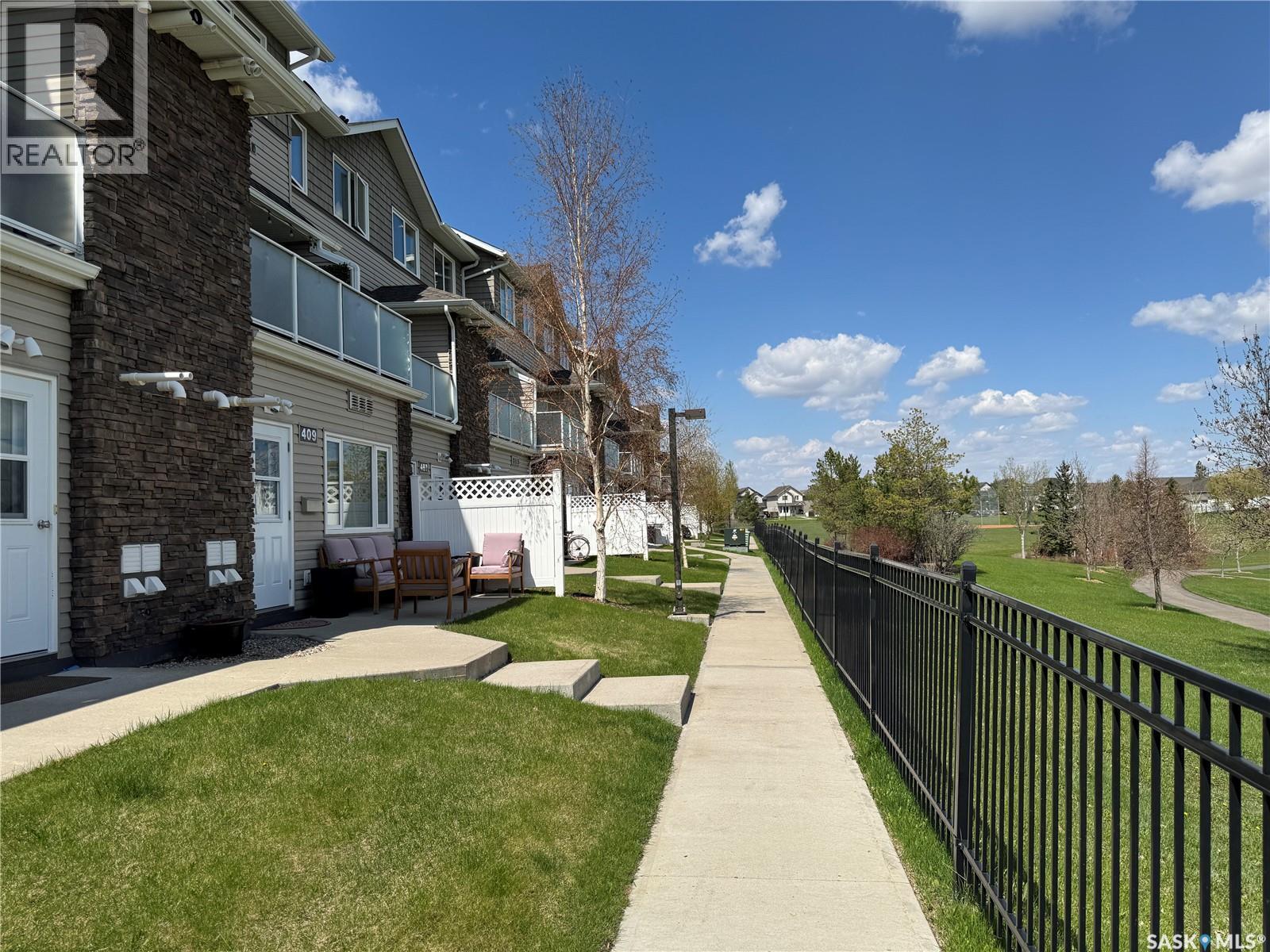 409 1022 Hampton Circle, Saskatoon, SK - Outdoor