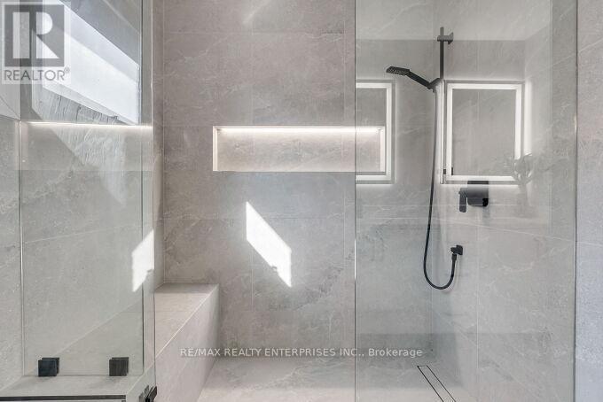 5683 Oldcastle Crescent, Mississauga, ON - Indoor Photo Showing Bathroom