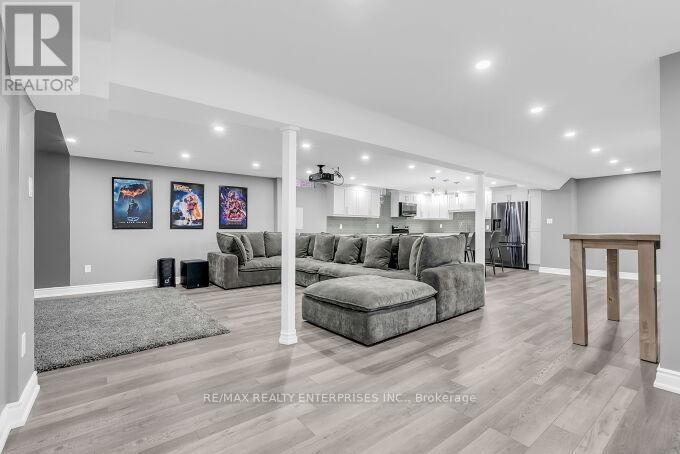 5683 Oldcastle Crescent, Mississauga, ON - Indoor