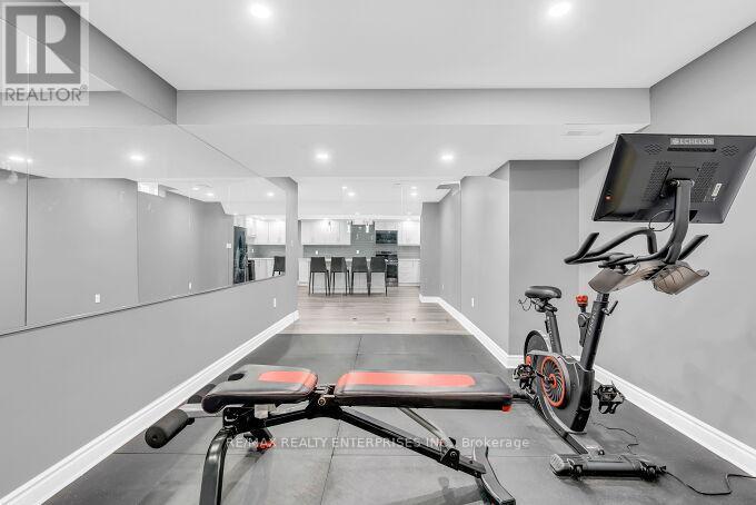 5683 Oldcastle Crescent, Mississauga, ON - Indoor Photo Showing Gym Room