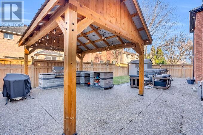 5683 Oldcastle Crescent, Mississauga, ON - Outdoor