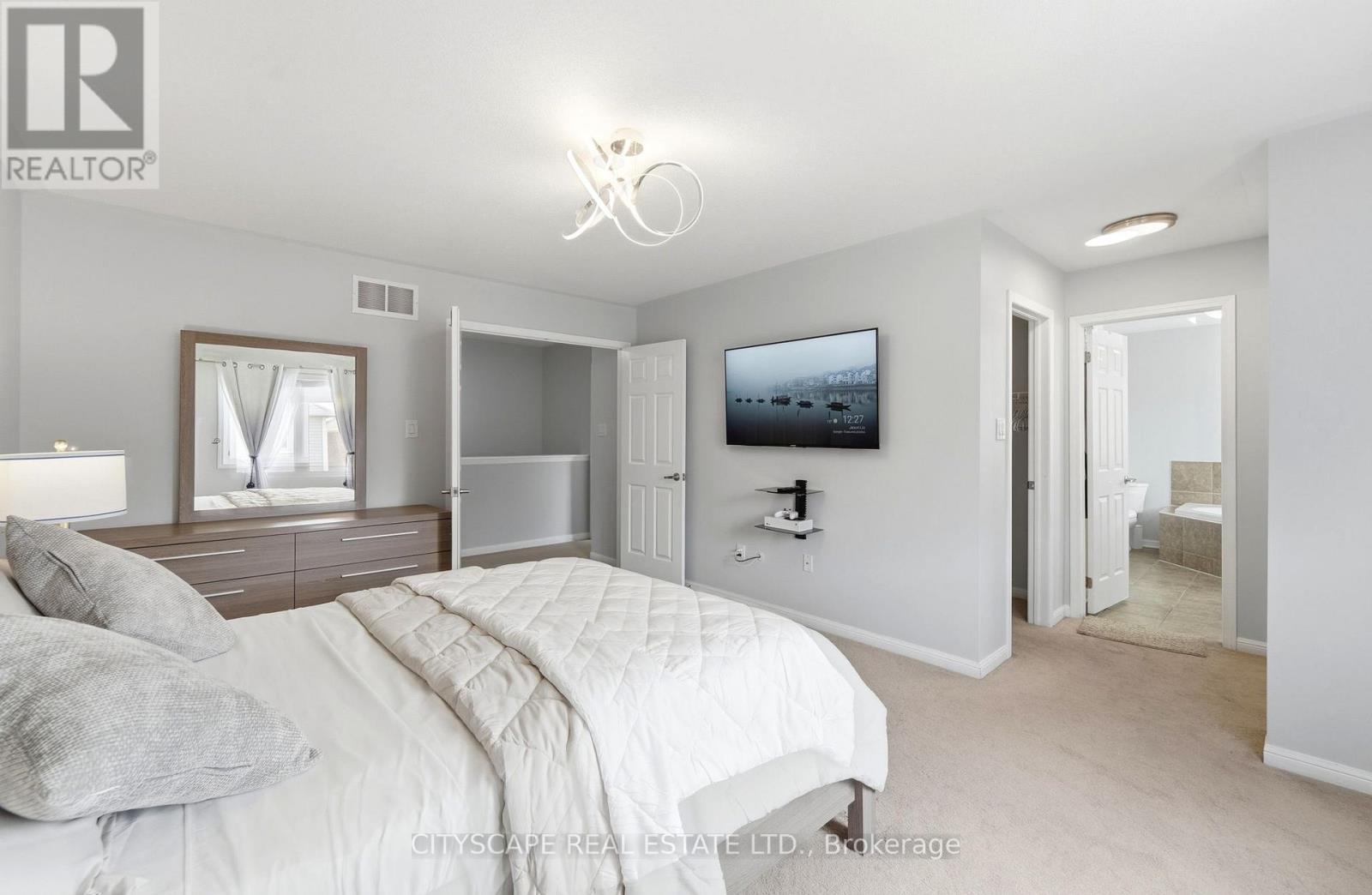 305 Gleave Terrace E, Milton, ON - Indoor Photo Showing Bedroom
