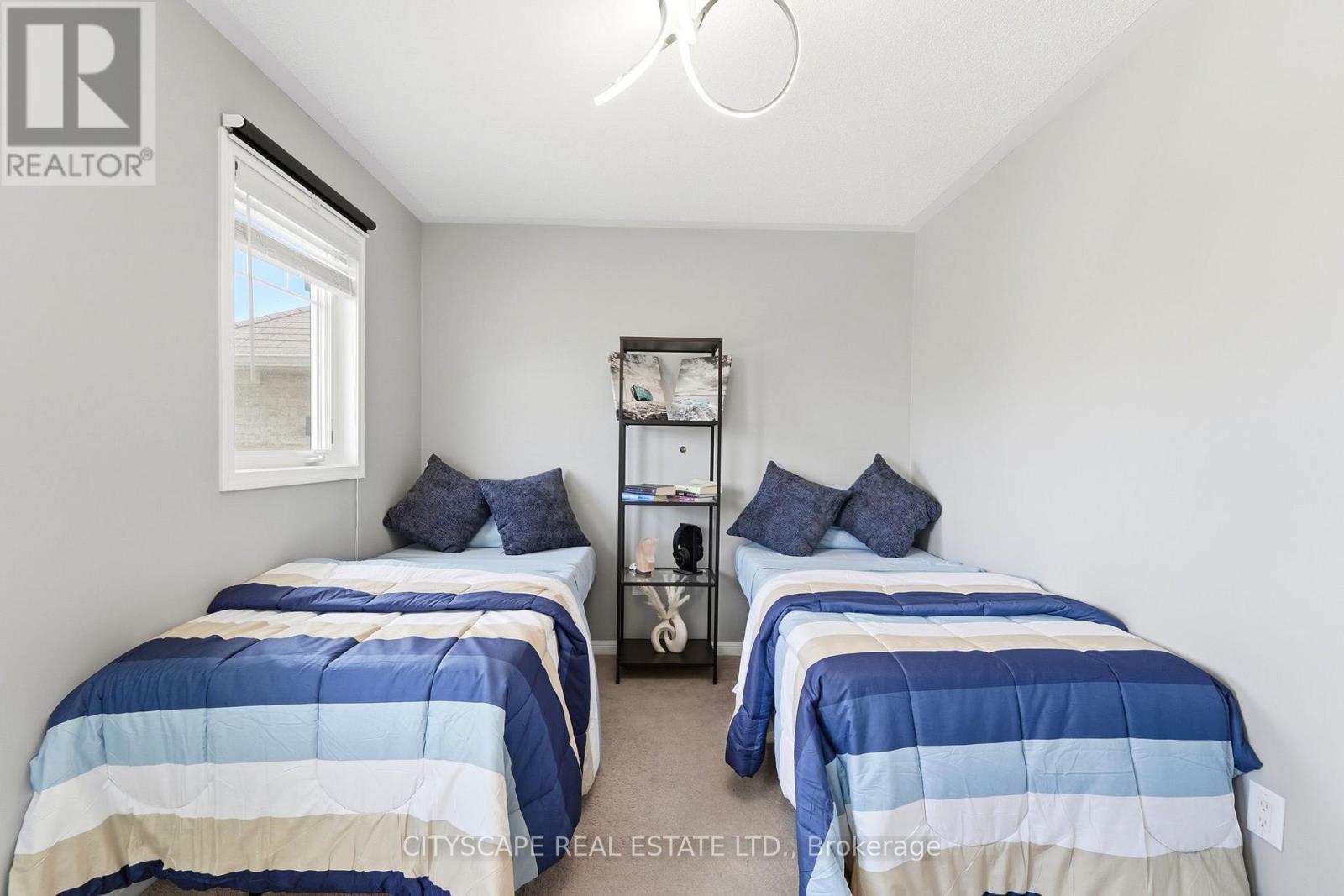305 Gleave Terrace E, Milton, ON - Indoor Photo Showing Bedroom
