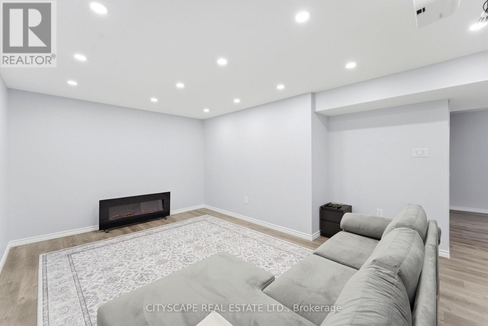 305 Gleave Terrace E, Milton, ON - Indoor