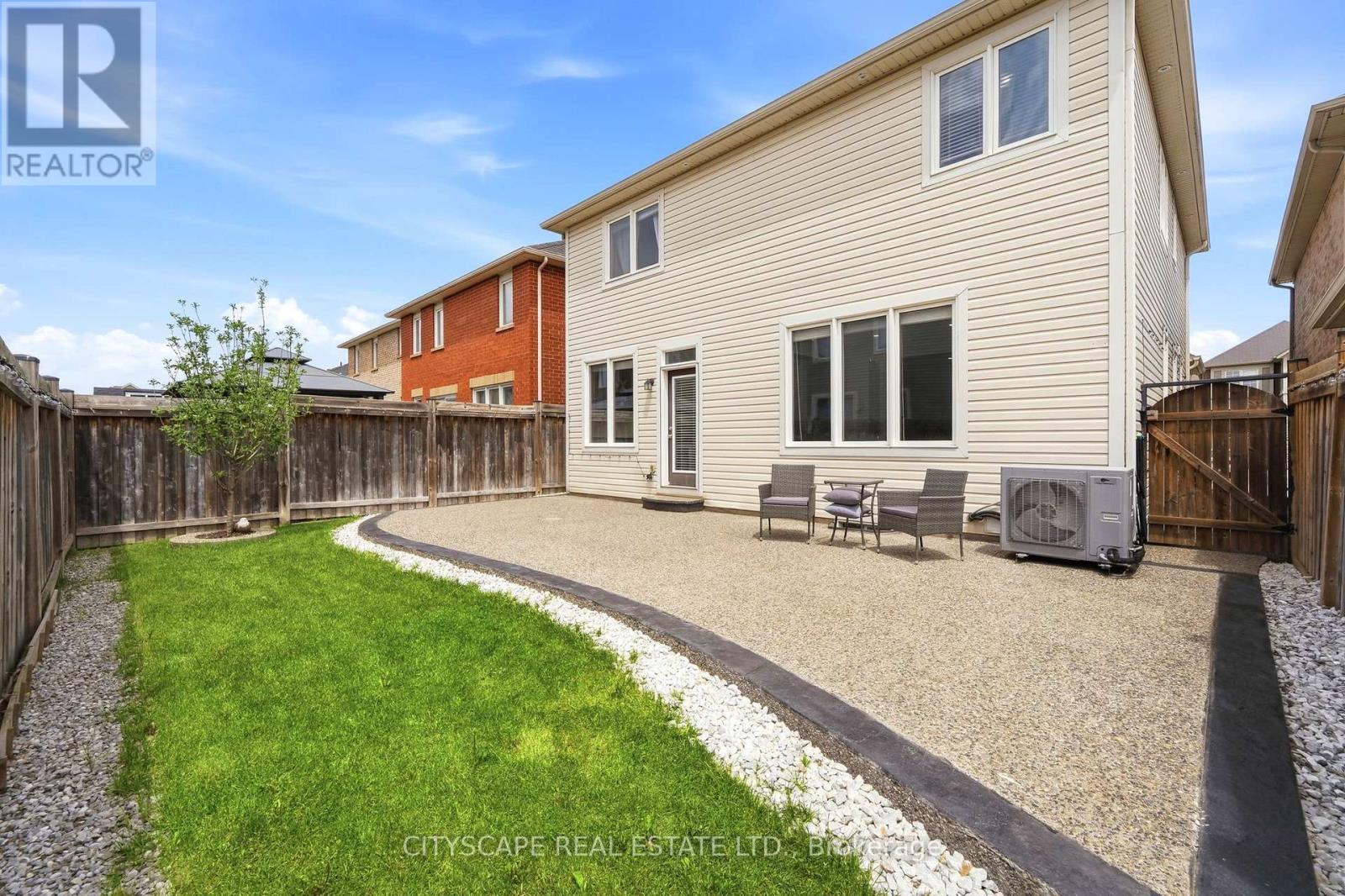 305 Gleave Terrace E, Milton, ON - Outdoor With Exterior