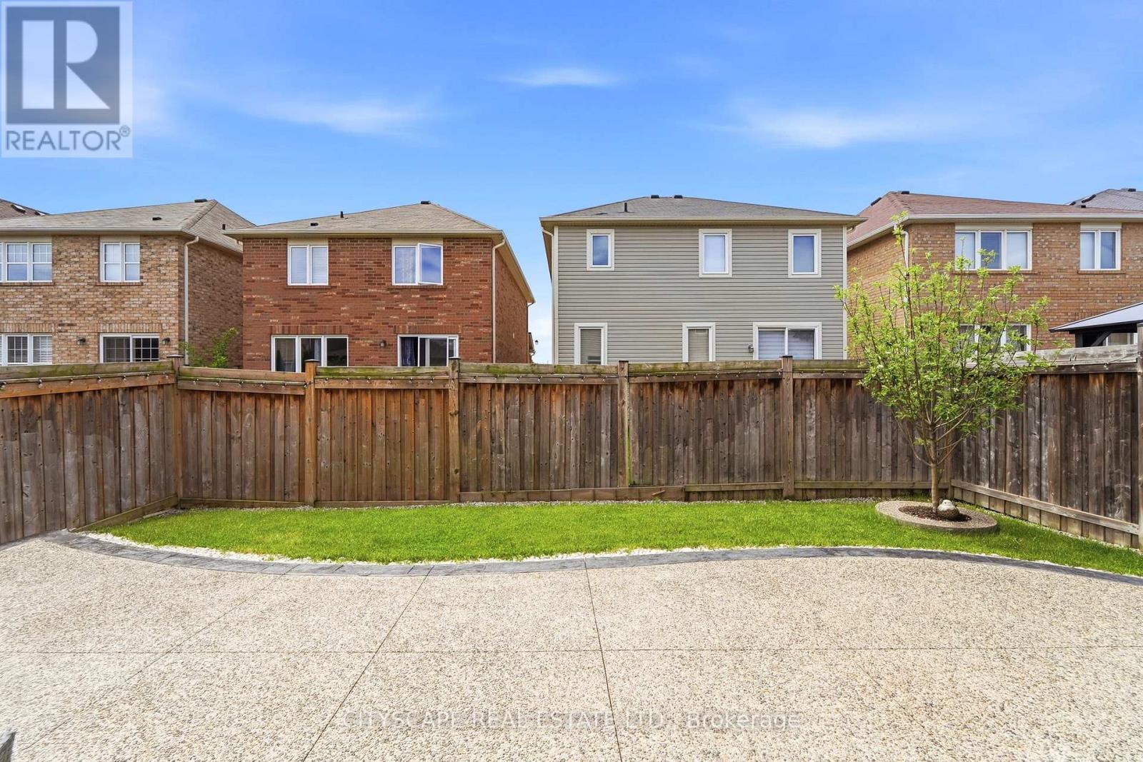 305 Gleave Terrace E, Milton, ON - Outdoor