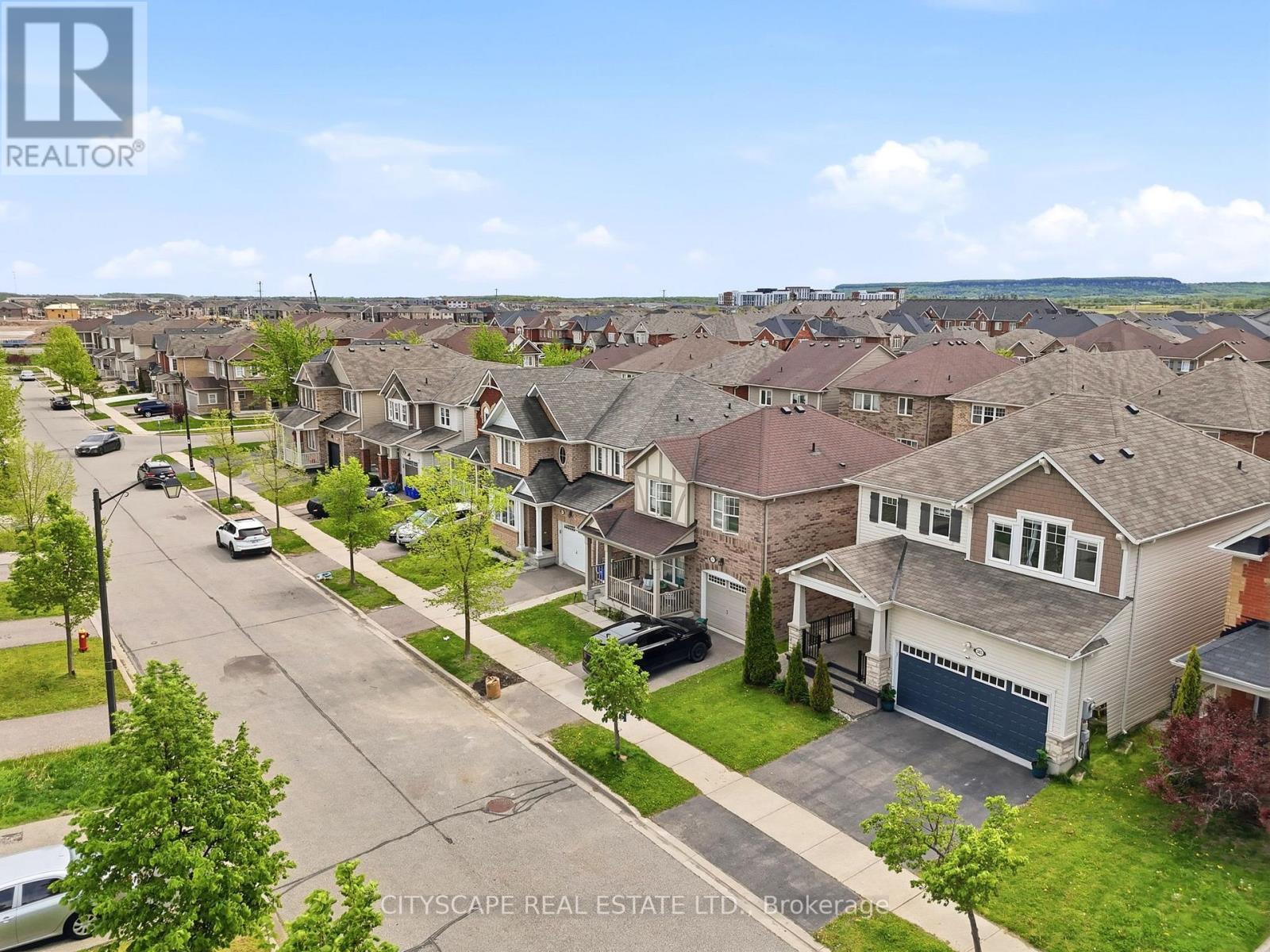 305 Gleave Terrace E, Milton, ON - Outdoor