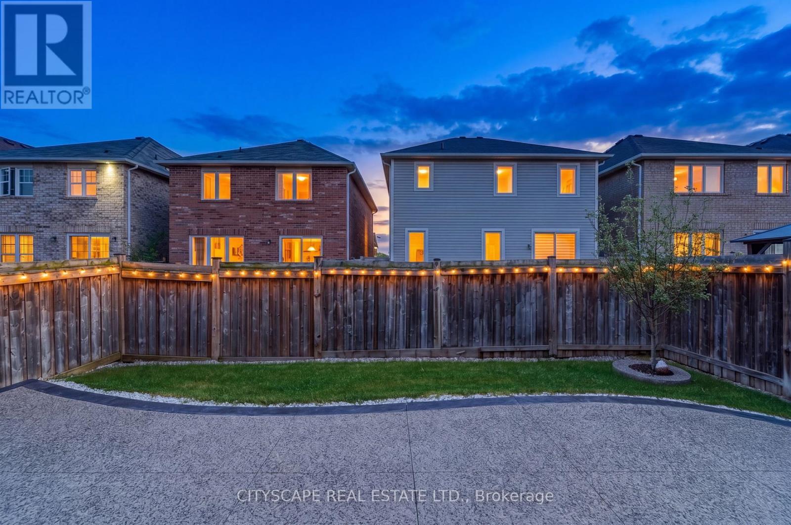 305 Gleave Terrace E, Milton, ON - Outdoor