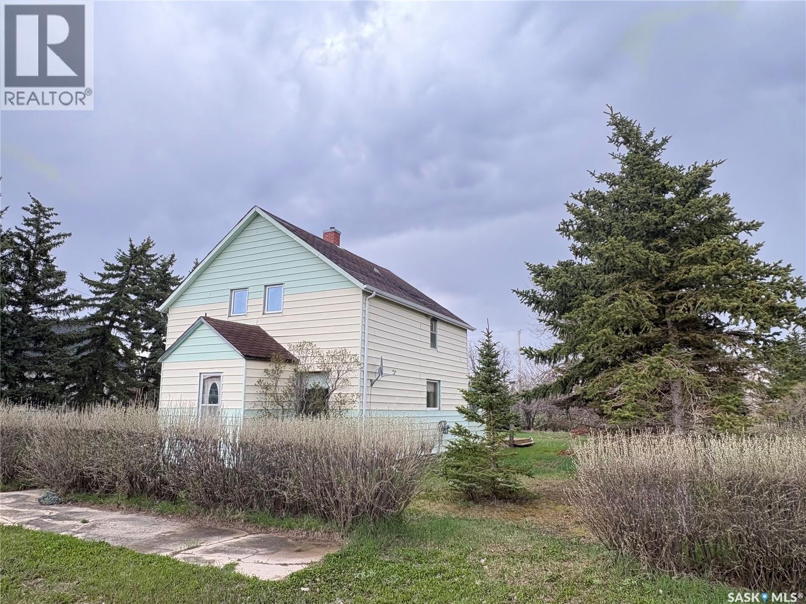 102- 104 2Nd Avenue, Meacham, SK - Outdoor