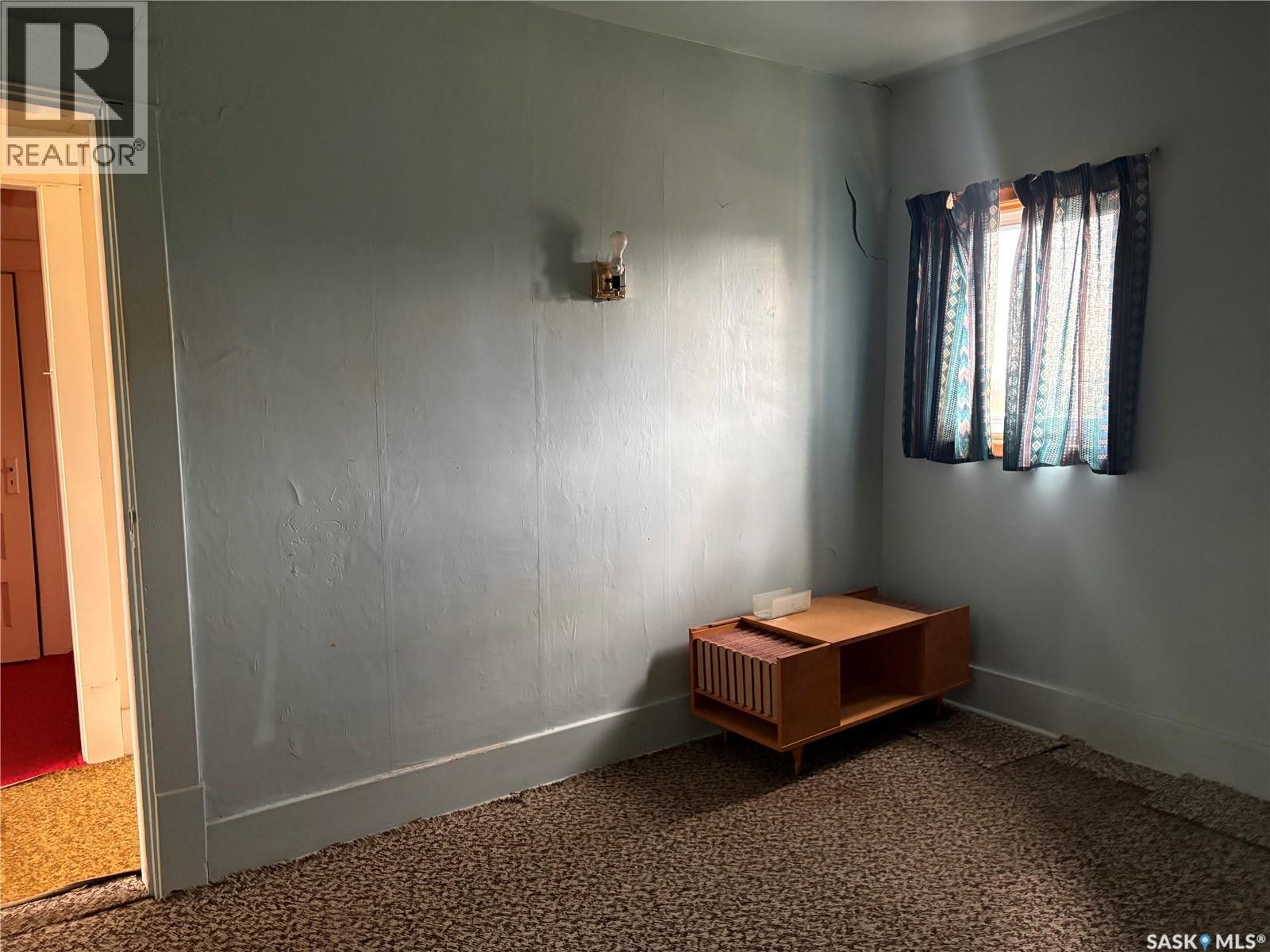 102- 104 2Nd Avenue, Meacham, SK - Indoor