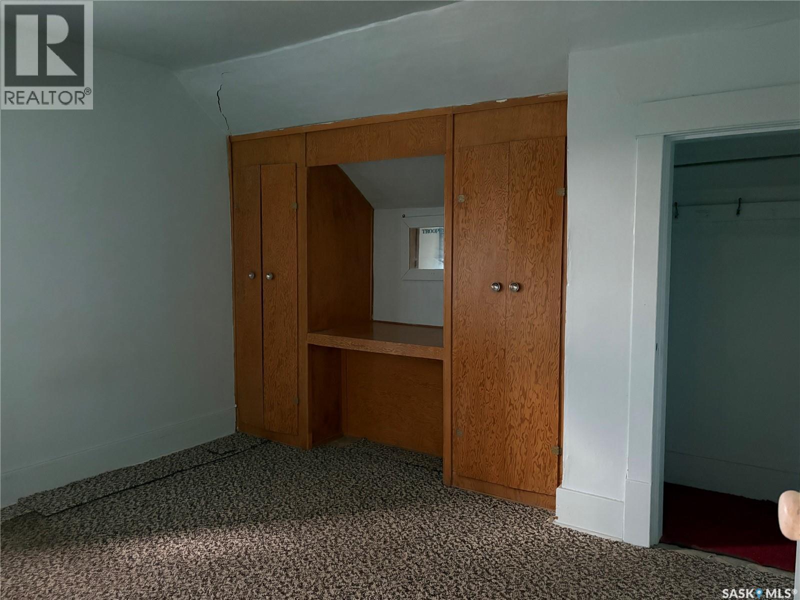102- 104 2Nd Avenue, Meacham, SK - Indoor