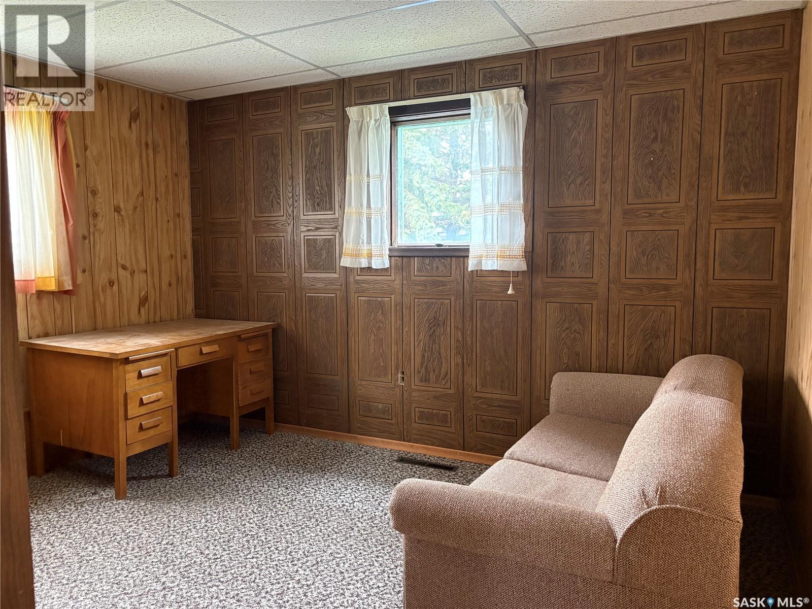 102- 104 2Nd Avenue, Meacham, SK - Indoor