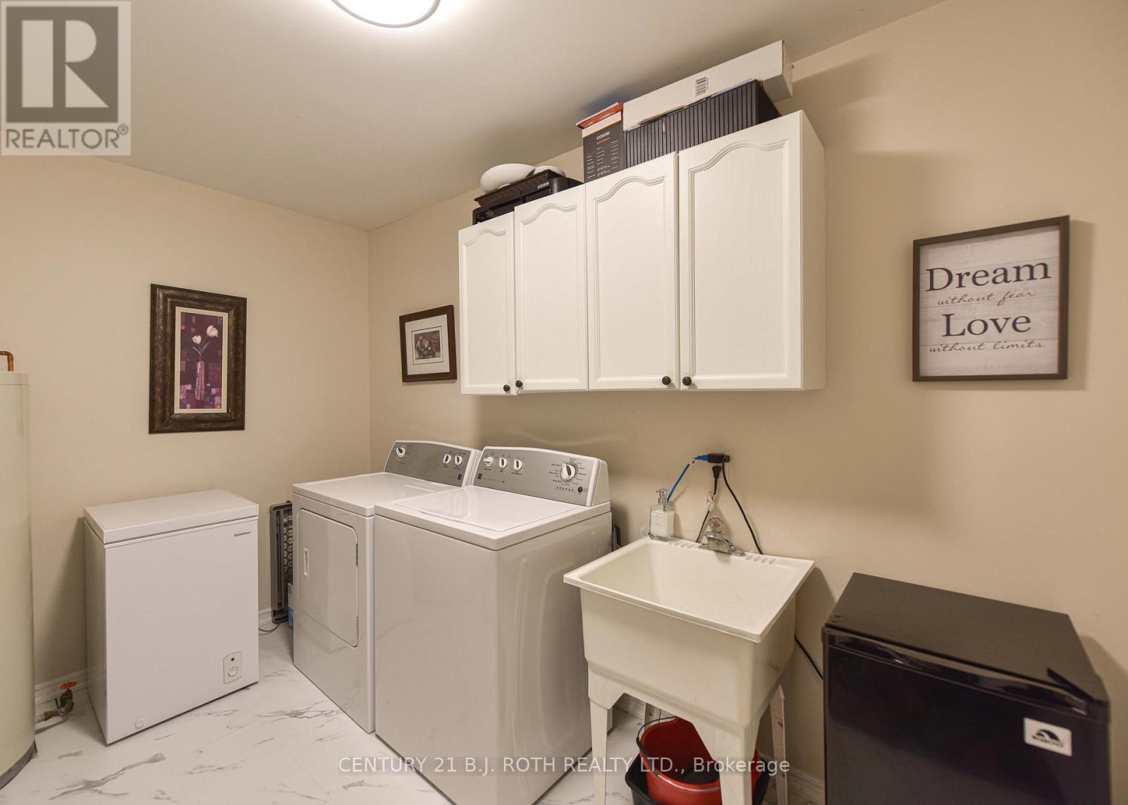 60 Simcoe Road, Ramara, ON - Indoor Photo Showing Laundry Room