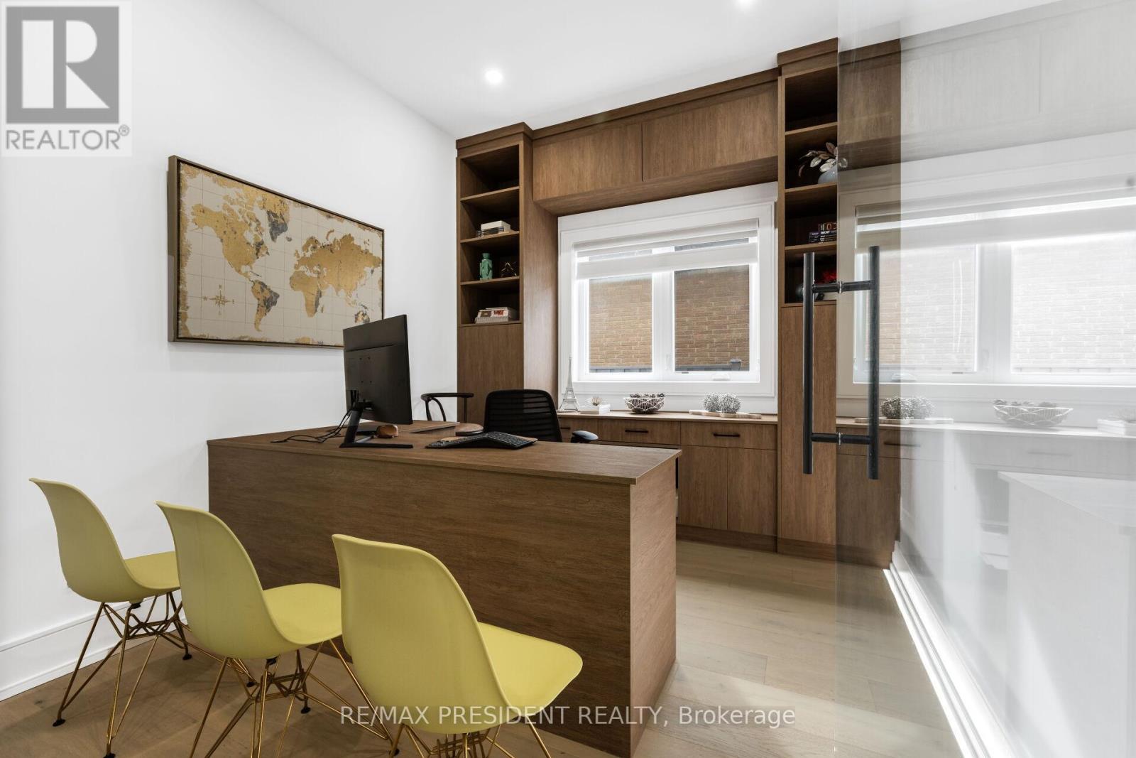 1081 Ogden Avenue, Mississauga, ON - Indoor