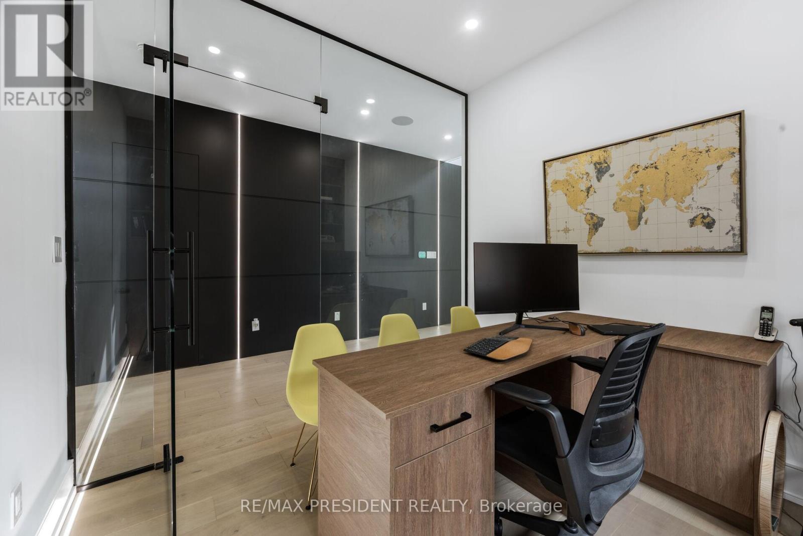 1081 Ogden Avenue, Mississauga, ON - Indoor Photo Showing Office