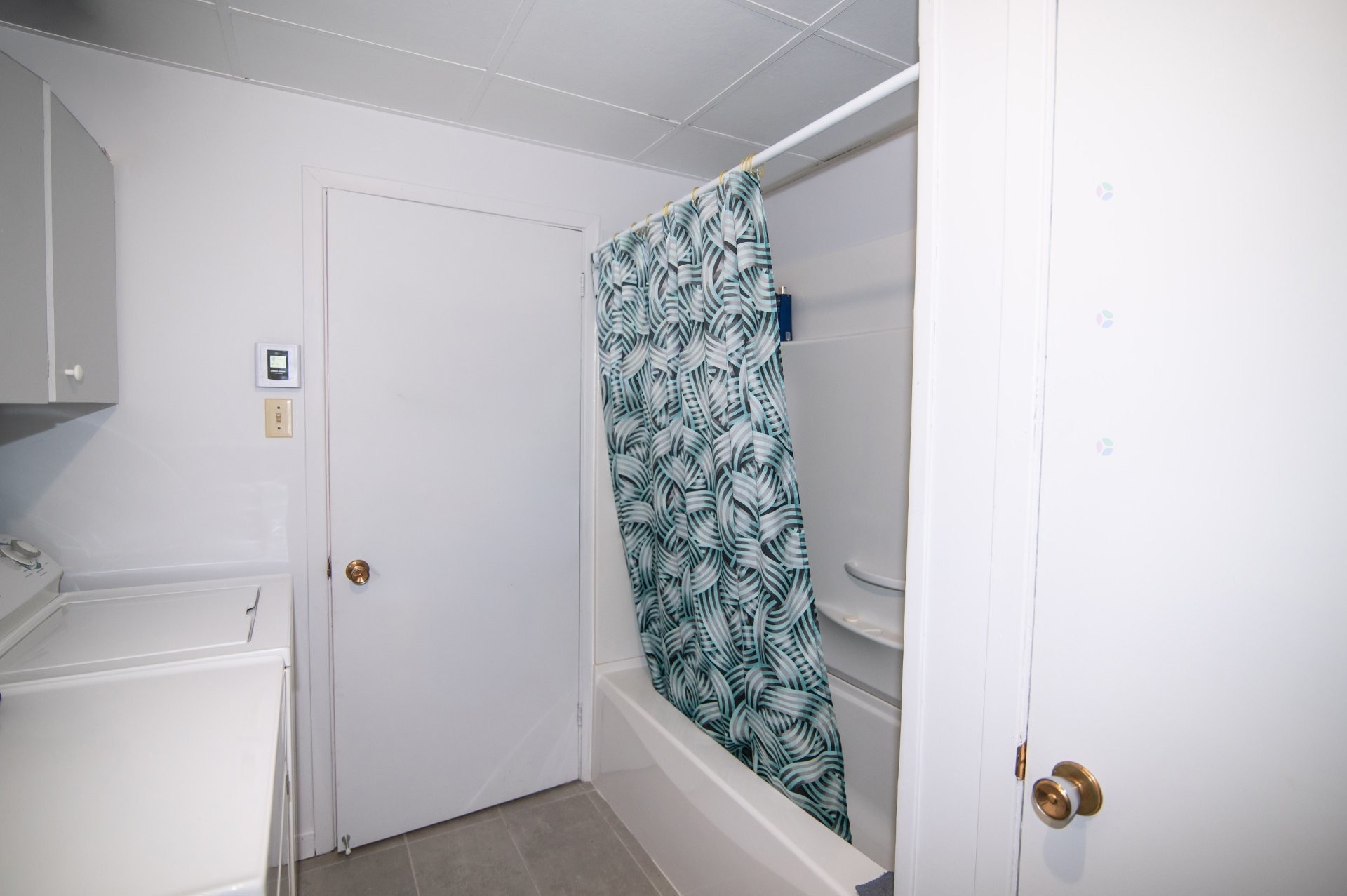 Logement - 649 - 651 Av. Langlais, Saint-Pascal, QC - Indoor Photo Showing Laundry Room