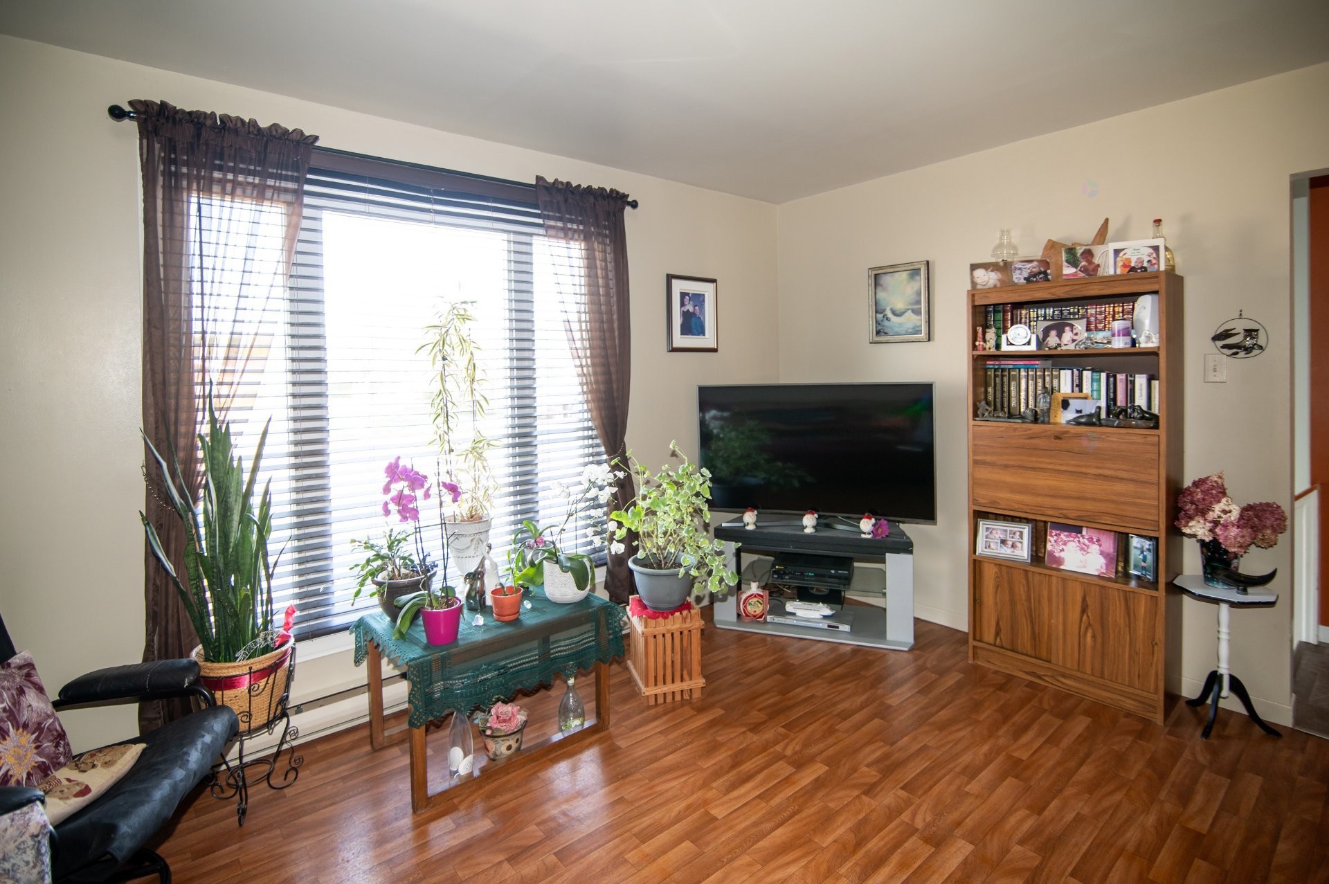 Logement - 649 - 651 Av. Langlais, Saint-Pascal, QC - Indoor Photo Showing Living Room