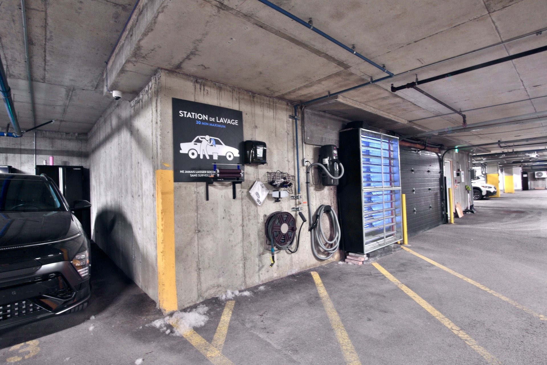 Autre - 325 Av. De La Belle-Dame, La Prairie, QC - Indoor Photo Showing Garage