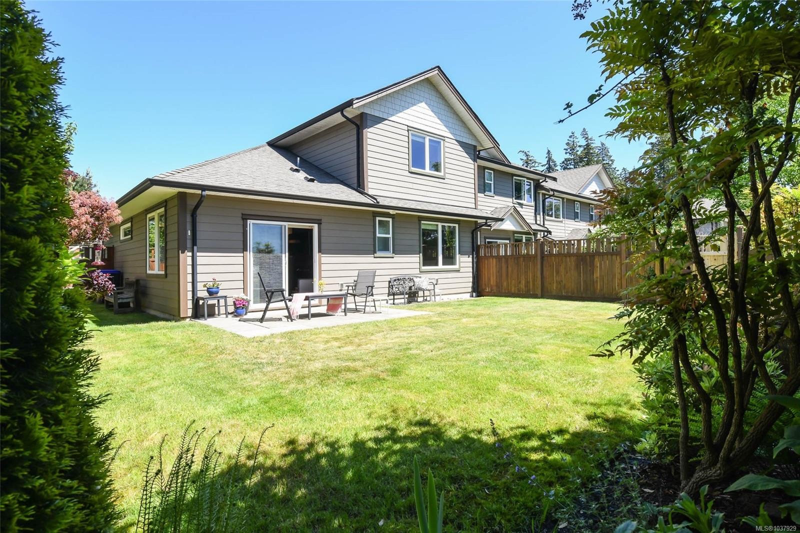 #1-2030 Wallace Ave, Comox, BC