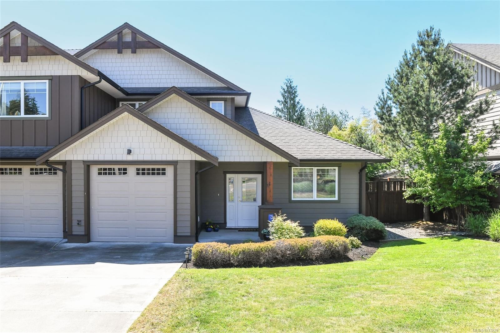 #1-2030 Wallace Ave, Comox, BC