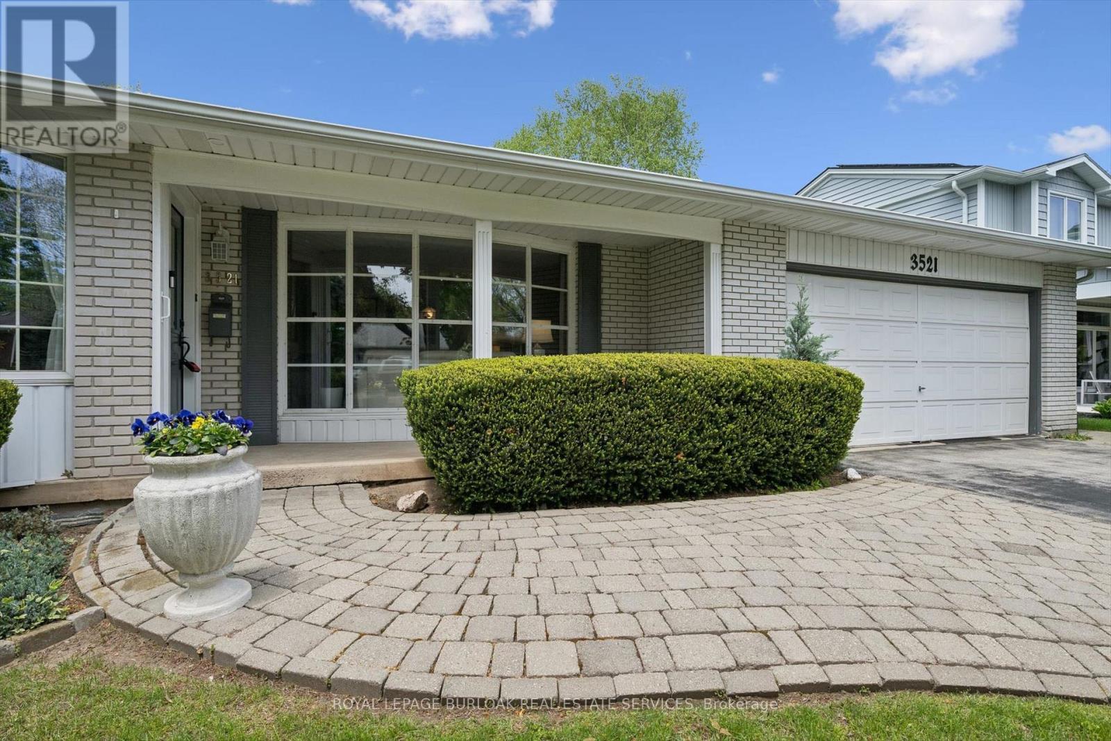 3521 Regal Road, Burlington, ON - Outdoor With Deck Patio Veranda