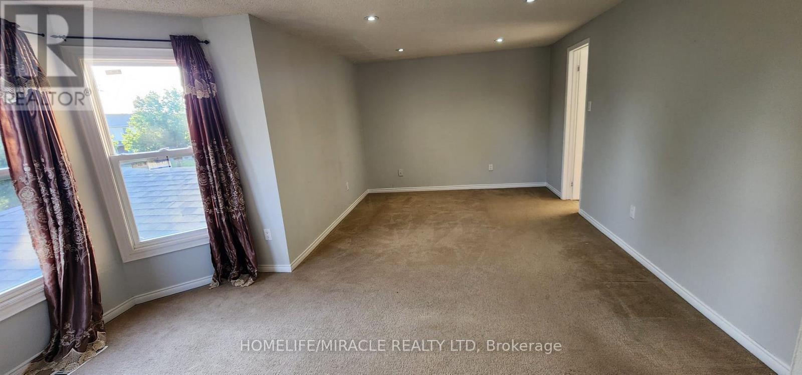 264 Wright Crescent, Ajax, ON - Indoor Photo Showing Other Room