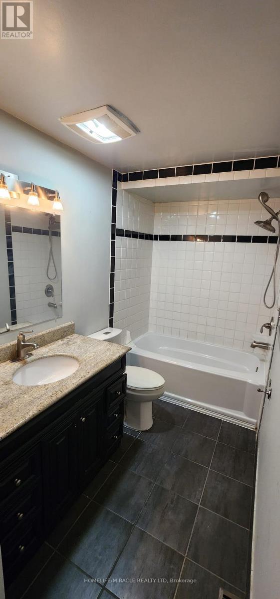 2nd Washroom - 264 Wright Crescent, Ajax, ON - Indoor Photo Showing Bathroom