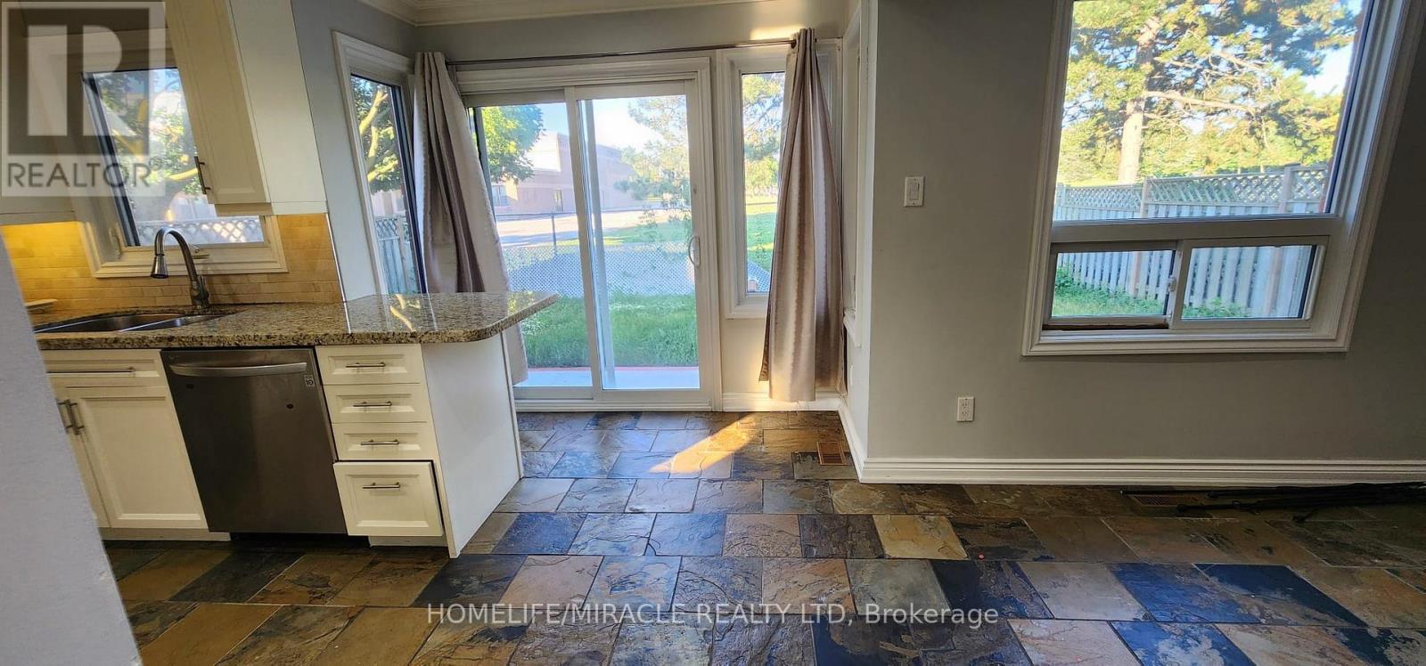 264 Wright Crescent, Ajax, ON - Indoor