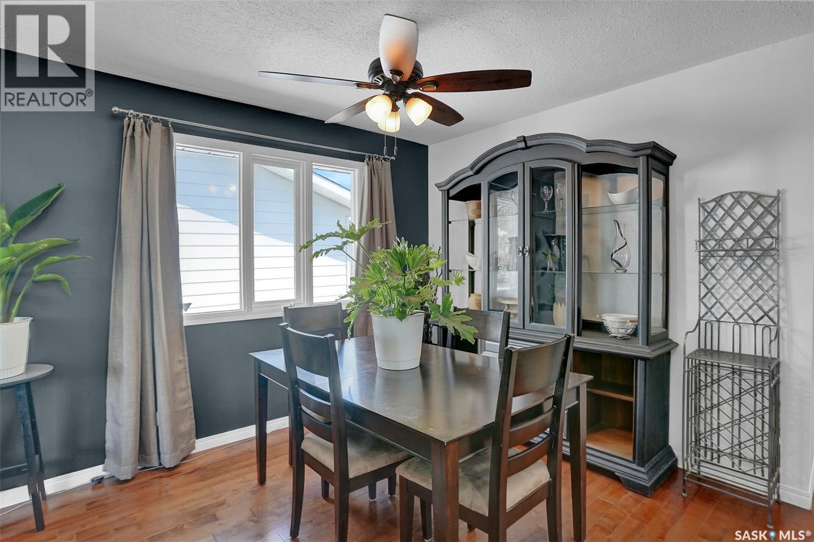 23 Hind Street, Regina, SK - Indoor Photo Showing Dining Room