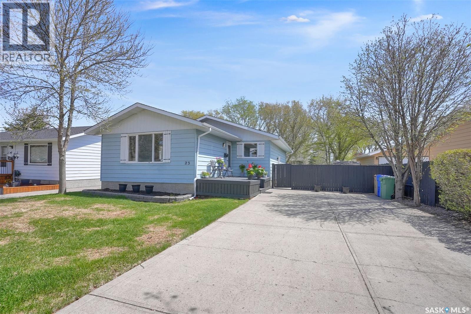 23 Hind Street, Regina, SK - Outdoor