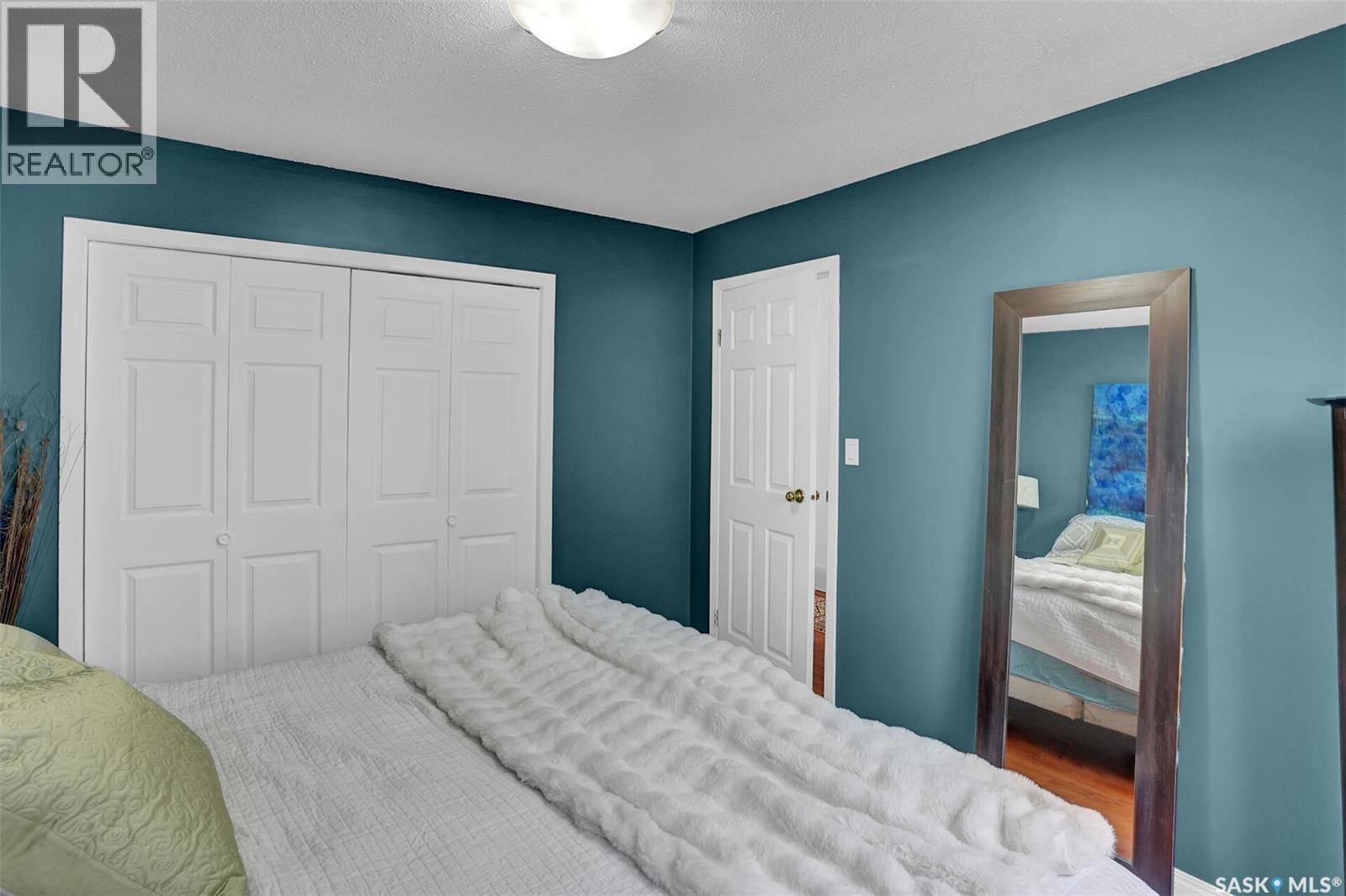 23 Hind Street, Regina, SK - Indoor Photo Showing Bedroom
