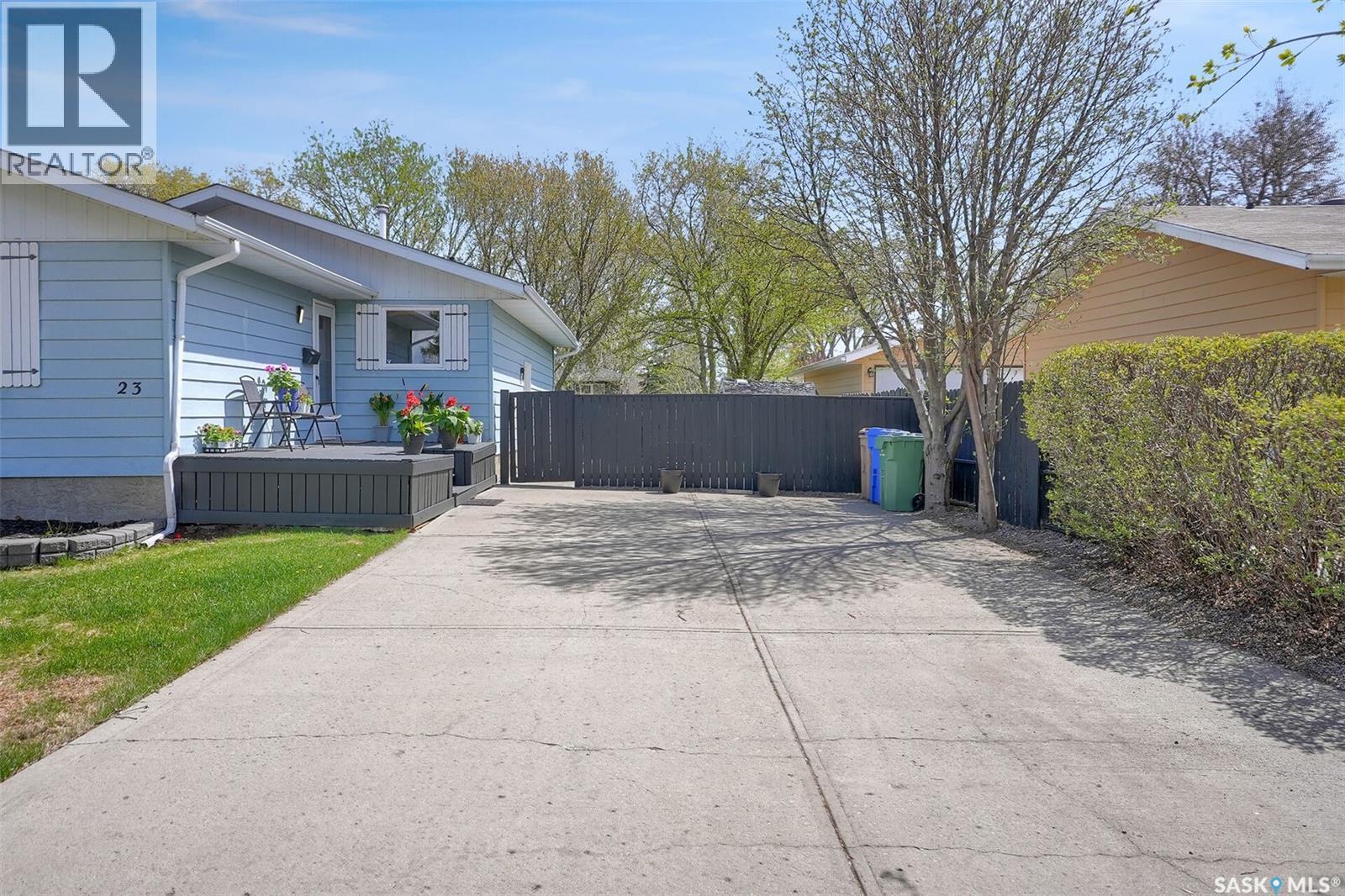 23 Hind Street, Regina, SK - Outdoor