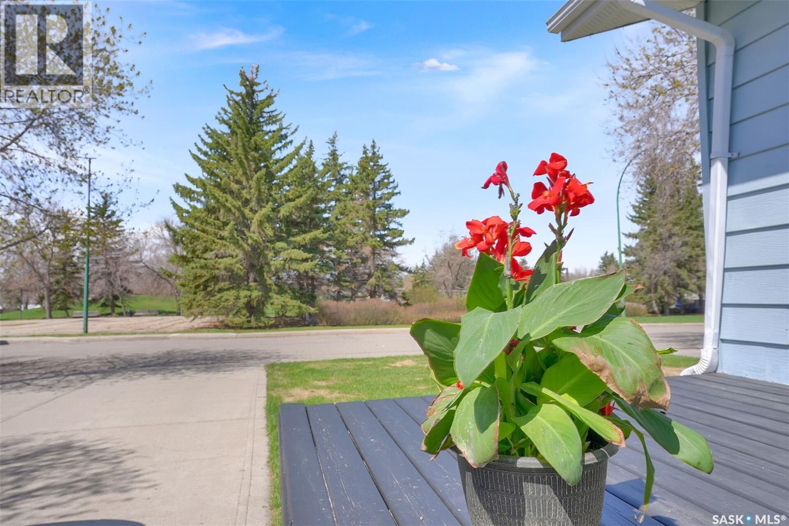 23 Hind Street, Regina, SK - Outdoor